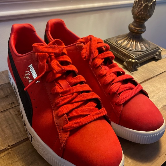 Custom “Fear of a Black Planet” Pumas - Picture 5 of 5